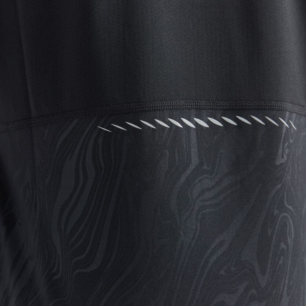 remera pyramid tee - Imagen 5